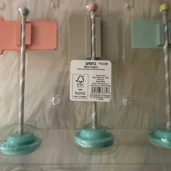 Easter Tiered Tray decor Spritz Mini Signs - Picture 5 of 5